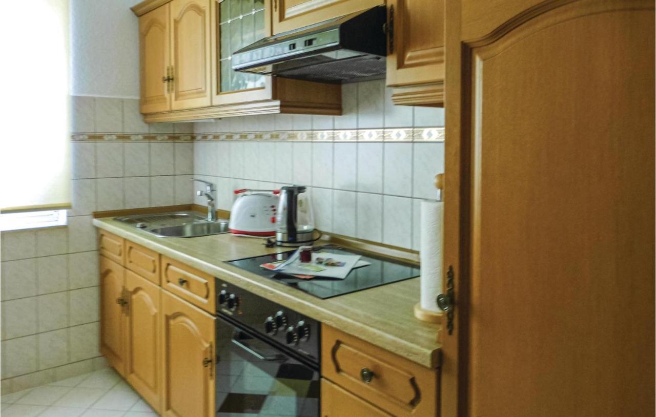 2 Bedroom Gorgeous Apartment In Luebtheen-Garlitz Екстериор снимка